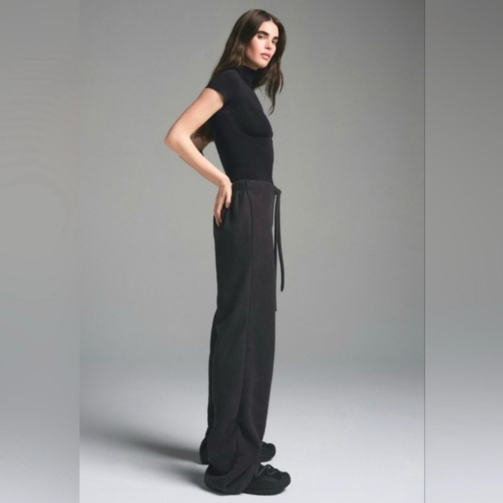 SKIMS Fleece Lounge Stacked Pants Storm